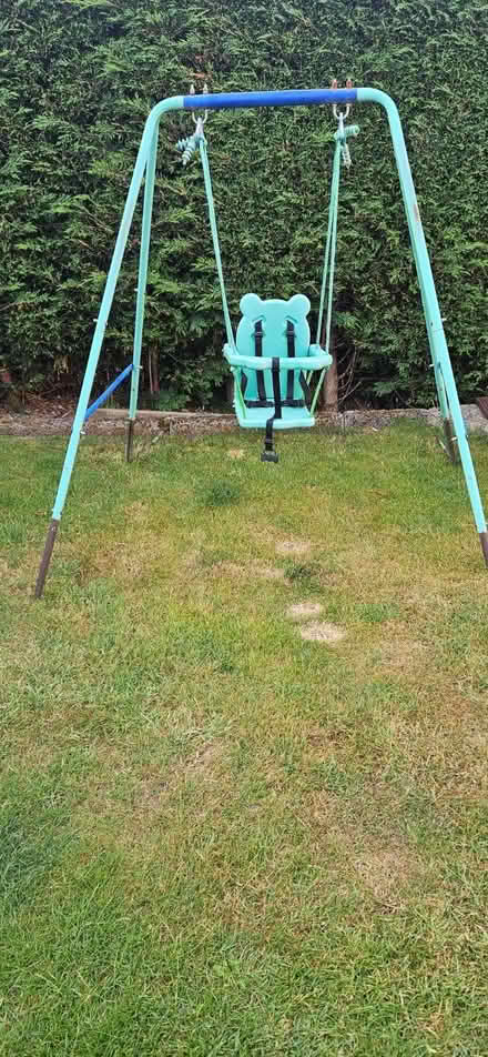 Photo of free childs swing (Owlthorpe S12) #3