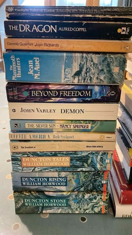 Photo of free Lots of books - 6 photos/pics (Barrow upon Soar LE12) #4