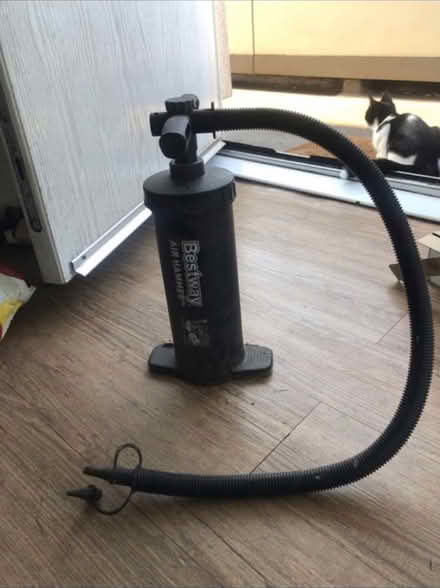 Photo of free Air pump thingy (Cheshunt En8) #1