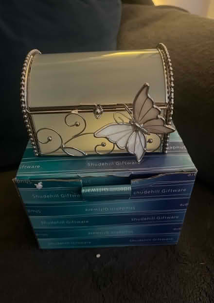 Photo of free Jewellery box (Woodchurch CH49) #3
