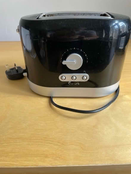 Photo of free Working Swan 2 slice toaster (Lauriston EH3) #1