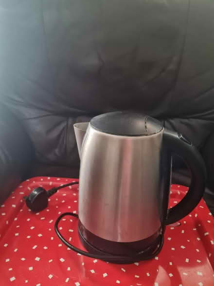 Photo of free Toaster and kettle set (Harlesden) #1