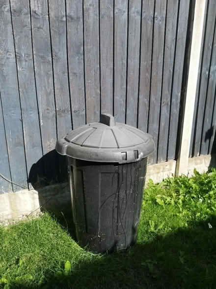 Photo of free Garden Bin (Kiveton Park, S26) #1