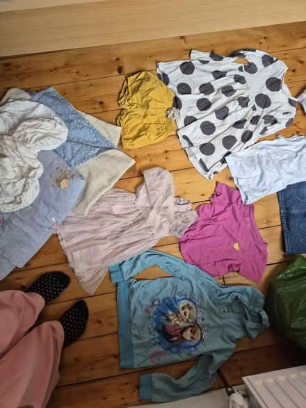 Photo of free 2 - 3 year old girl clothes bundle (Cheadle heath SK3) #1