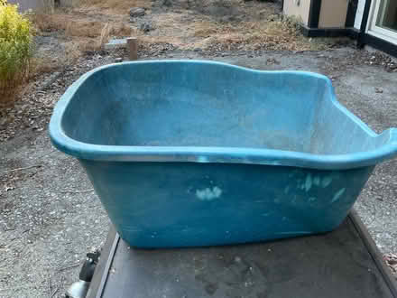 Photo of free Litter box (Fremont & 85) #1