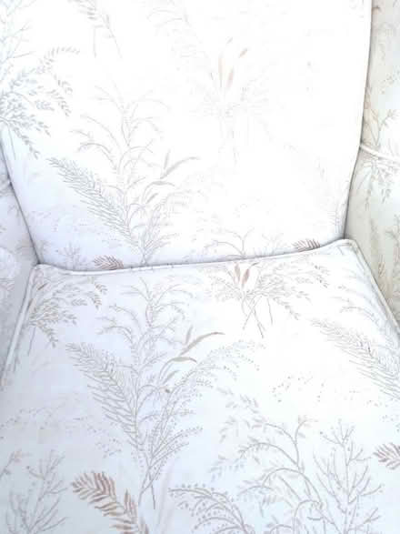 Photo of free cushion armchair (94025) #2