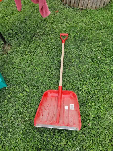 Photo of free Snow spade grot spade (Hampden Park BN22) #1
