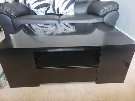 Photo of free High gloss coffee table (Tn343ty) #3