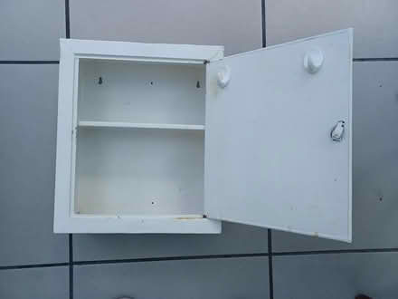Photo of free metal bathroom cabinet (Shrewsbury (near the Column)) #2