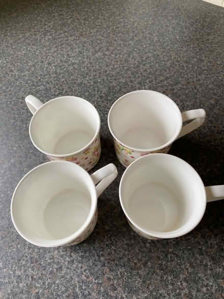 Photo of free Set of 4 mugs (Stockland Green B23) #2
