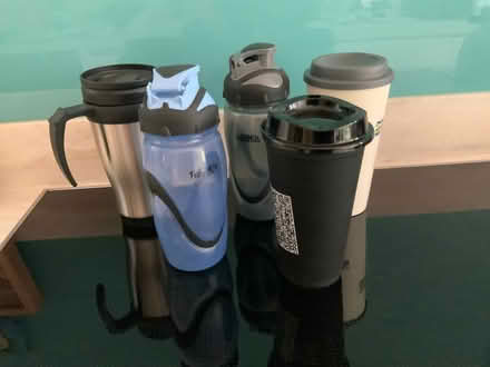 Photo of free 5 assorted drinking beakers with lids (Cheadle Hulme SK7) #1