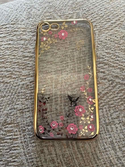 Photo of free iPhone Case. (Findern DE65) #1