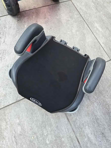 Photo of free Booster car seat (IG6 3s) #4