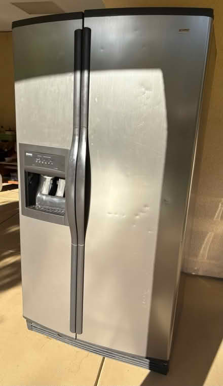 Photo of free fridge (Milpitas near Scott’s creek) #1