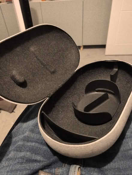 Photo of free Oculus Quest Case (Medbourne MK5) #2