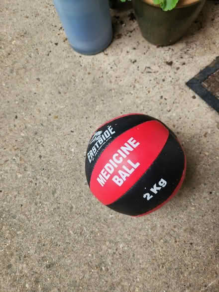 Photo of free 2kg medicine ball (Cambridge CB4) #1
