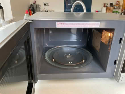 Photo of free Microwave/ grill (Putnoe MK41) #2