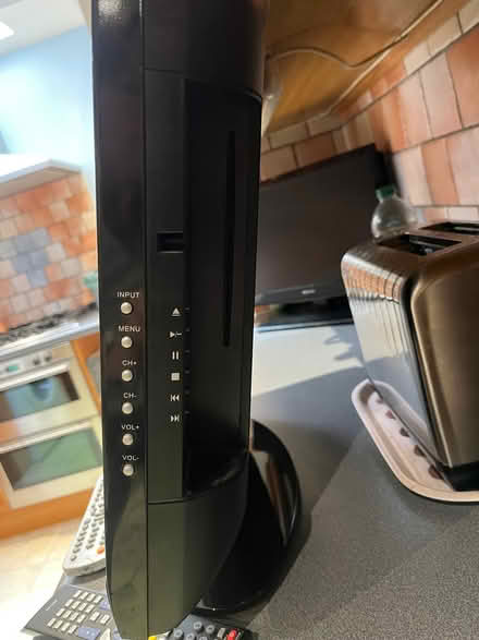 Photo of free TV 19 inch flat screen (South Reading RG2) #2