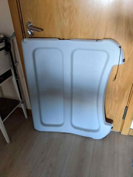 Photo of free Dacia Duster 2004 parcel shelf (EH5, Granton, Edinburgh) #1