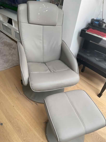 Photo of free Used reclined chair (SM1) #1