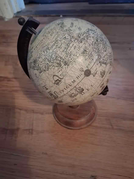 Photo of free Miniature ornamental globe (Coxheath ME17) #1