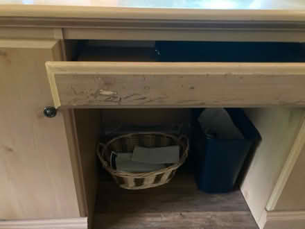 Photo of free Desk (Fawn-Tarentum) #2