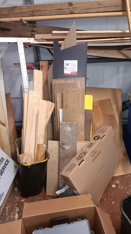 Photo of free Scrap wood (19095) #1