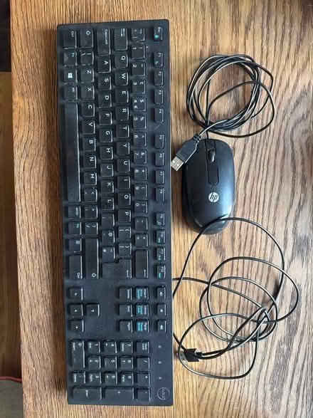 Photo of free Keyboard and mouse (HP16) #1