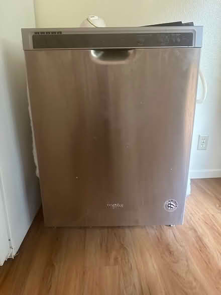 Photo of free Refrigerator, Range & Dishwasher (SE Eugene) #3
