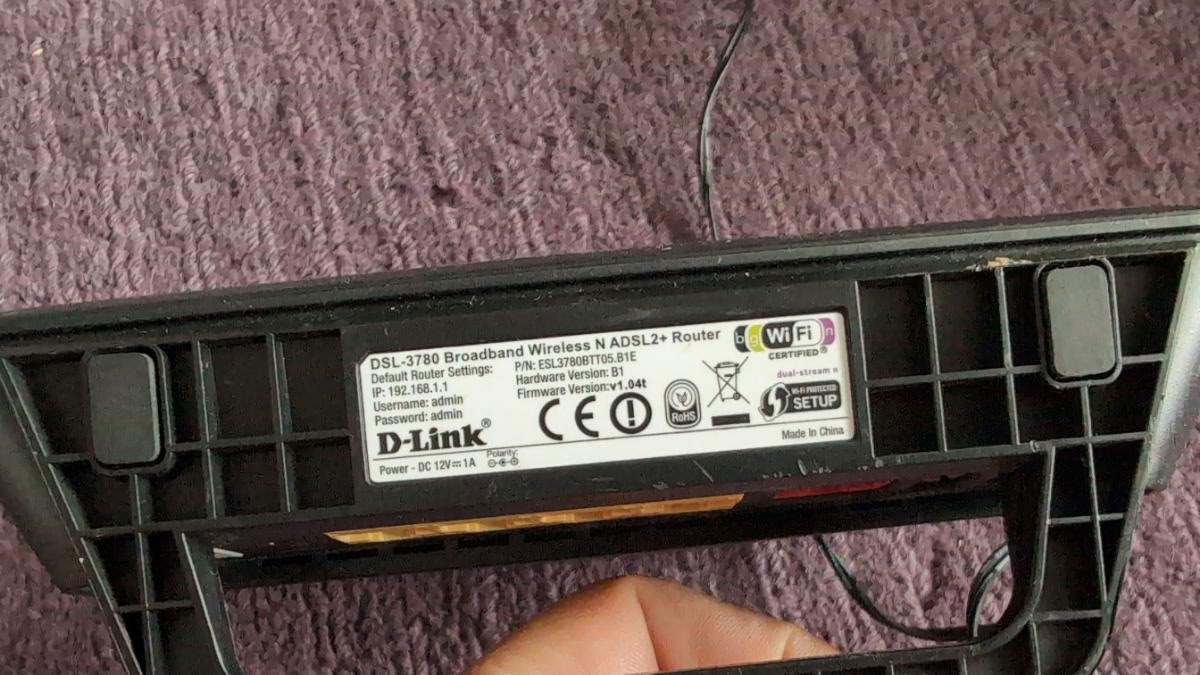 Talktalk Router Back Side Card Free: Talk Talk Router With Plug (Park Street AL2) - St Albans Freegle