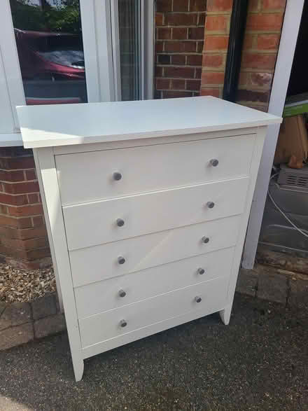 Photo of free White chest of drawers (Harpenden central) #1