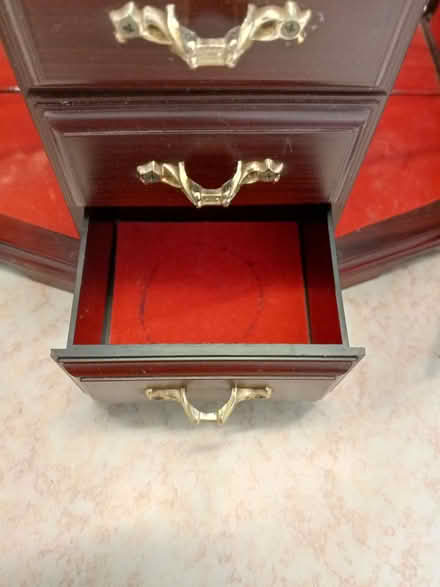 Photo of free Jewellery Box (Castlefield HP11) #2