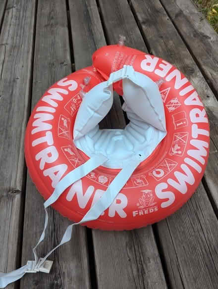 Photo of free Swimtrainer donut for babies (Sandy Hill) #1