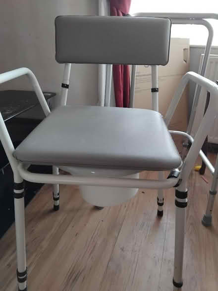 Photo of free White commode (Marton Bank FY4) #1