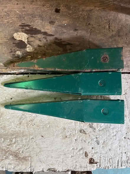 Photo of free Metposts (Ashford, Surrey TW15) #1