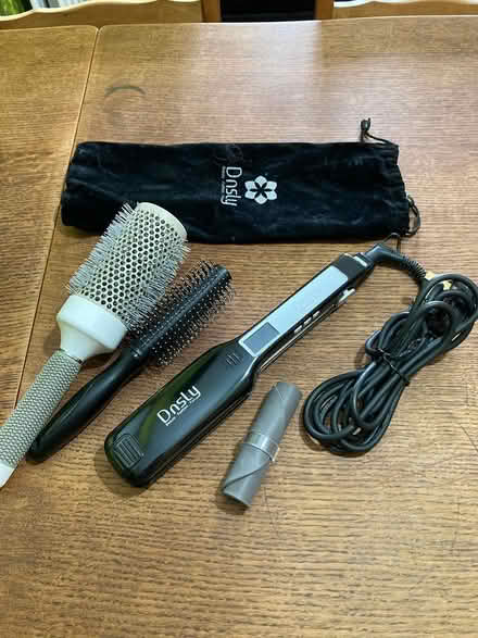 Photo of free Hair Straightners and Brushes (Putnoe MK41) #1