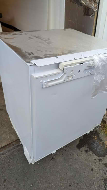 Photo of free Integrated freezer to give away (Stalybridge, SK15) #2