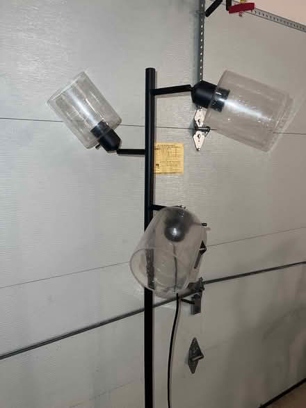 Photo of free Standing lamp (Middletown) #2