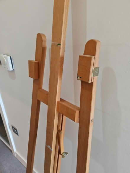 Photo of free Rosewood Easel (Bow E3) #2