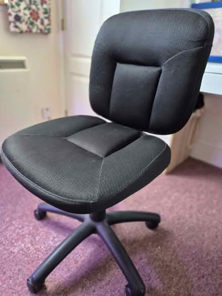 Photo of free Office chair - black mesh (Merton SW19) #3
