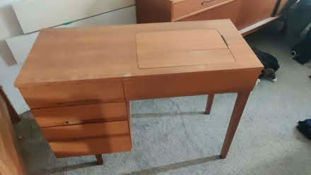Photo of free Singer sewing machine (Petersham TW10) #1