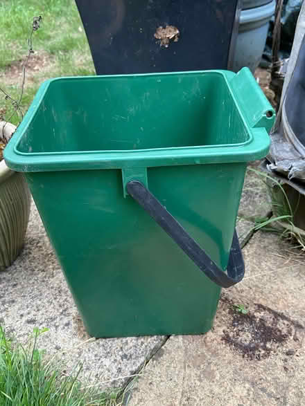 Photo of free Green plastic bucket (Bussage GL6) #2