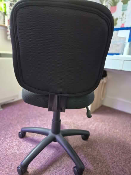Photo of free Office chair - black mesh (Merton SW19) #4