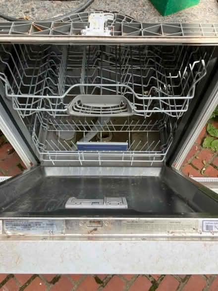 Photo of free Bosch dishwasher for parts only (Pinner HA5) #1