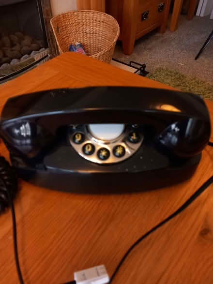 Photo of free 1950s style retro telephone (Aspley NG8) #1