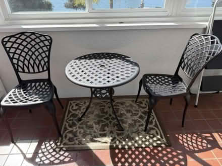 Photo of free Outdoor table and chairs (Oakland, Cleveland Heights) #1