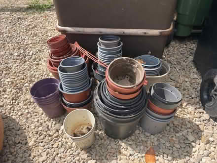 Photo of free Plastic plant pots (OX44 nuneham) #1