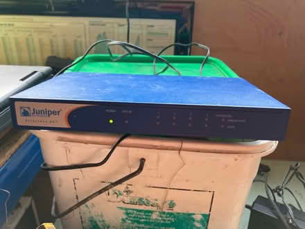 Photo of free 4 port network hub. (Maresfield Park TN22) #1