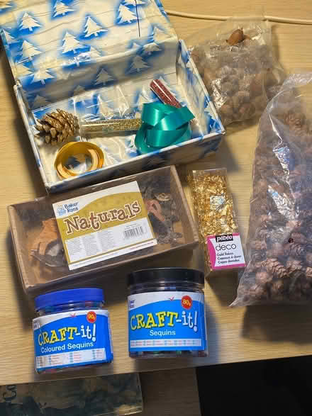 Photo of free Craft stuff (Heath and Reach LU7) #1