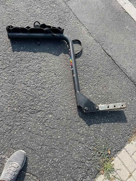 Photo of free 4 bike car rack (Near Lee Valley Tools) #1